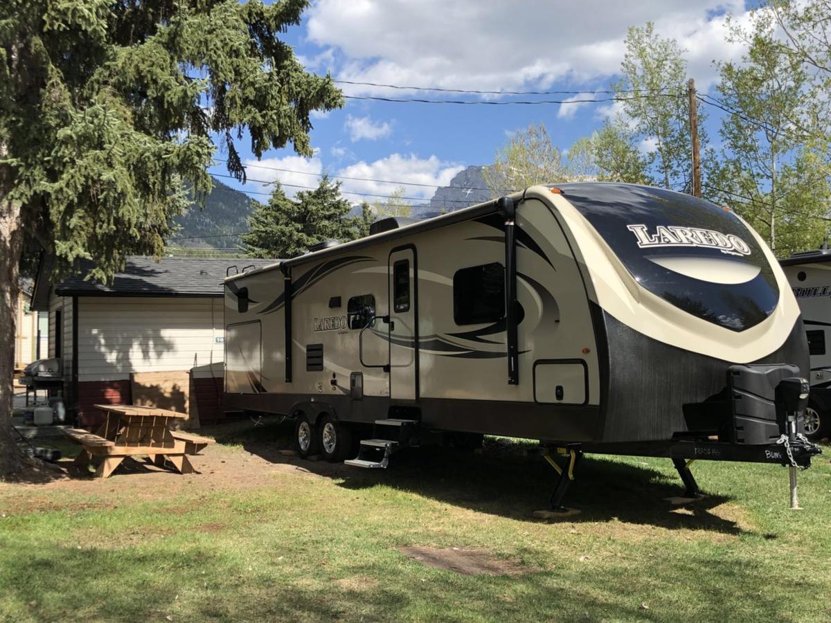 Rundle Mountain Rv Park Hotel Canmore Exterior photo