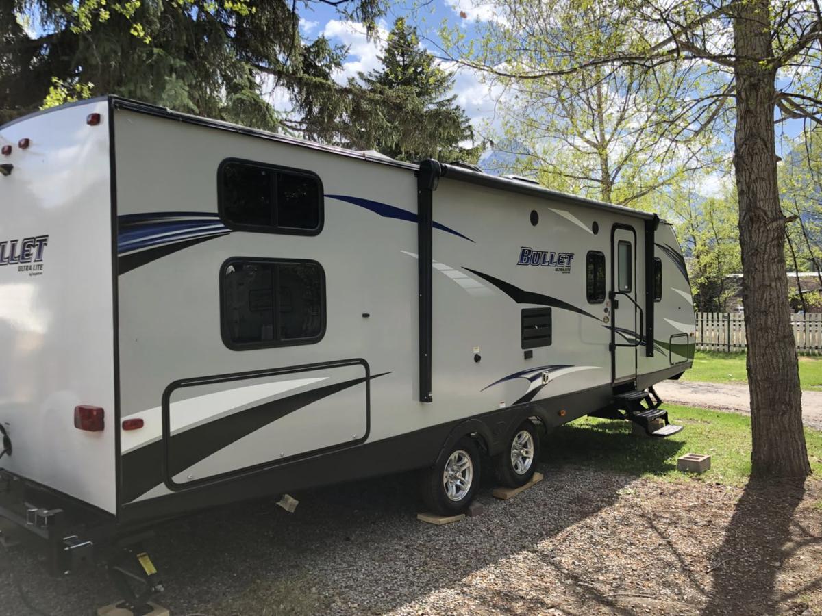 Rundle Mountain Rv Park Hotel Canmore Exterior photo